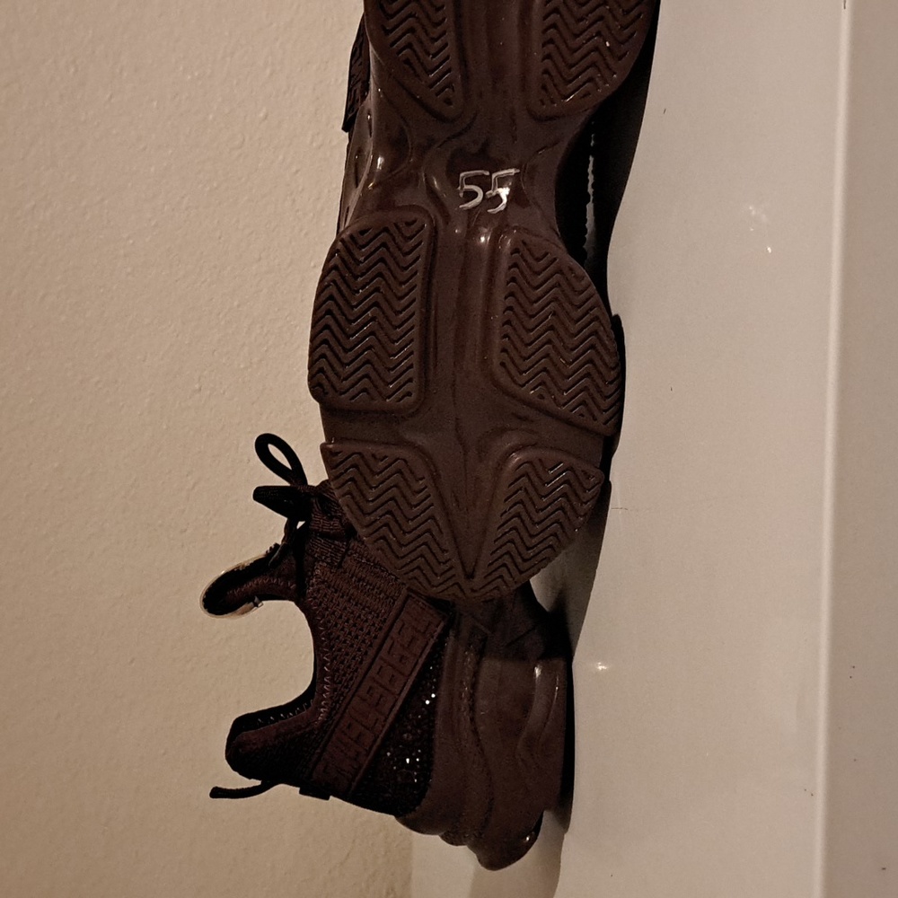 Lady's shoes